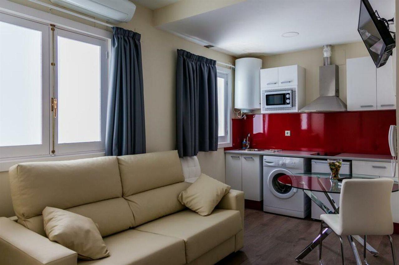 Apartamentos Valentina Deluxe 3000 グラナダ エクステリア 写真