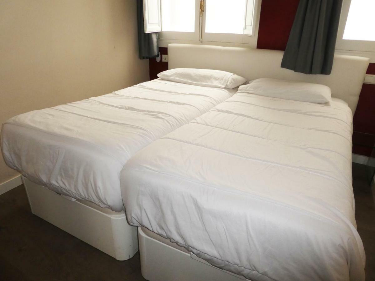 Apartamentos Valentina Deluxe 3000 グラナダ エクステリア 写真