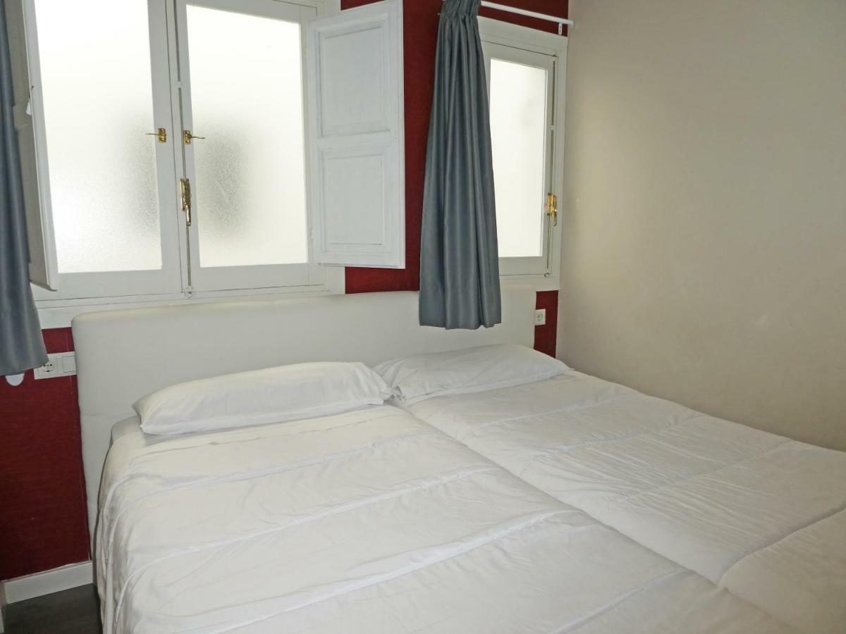 Apartamentos Valentina Deluxe 3000 グラナダ エクステリア 写真