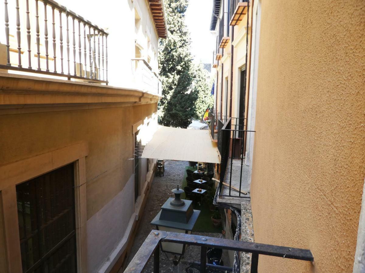 Apartamentos Valentina Deluxe 3000 グラナダ エクステリア 写真